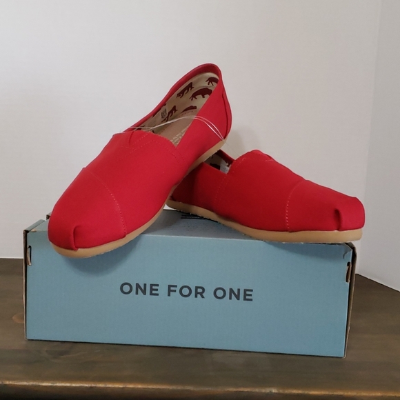 Toms Shoes - Toms